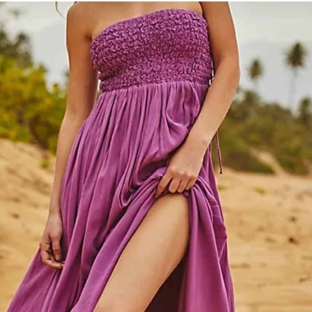 Free People NWT Flowy Strapless Smocked Bust Ties
Handkerchief Hem Maxi Dress